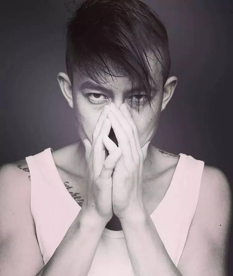 跟着这两人学穿搭,刷街名单肯定有你