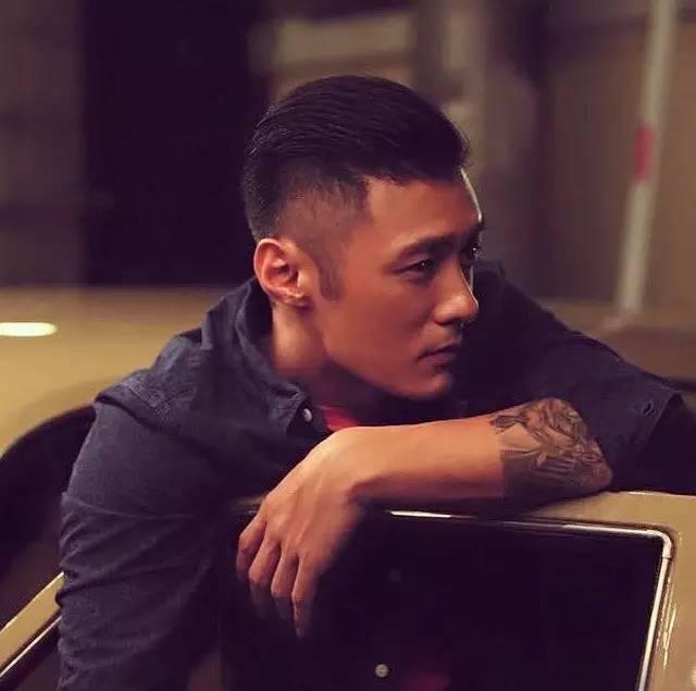 跟着这两人学穿搭,刷街名单肯定有你