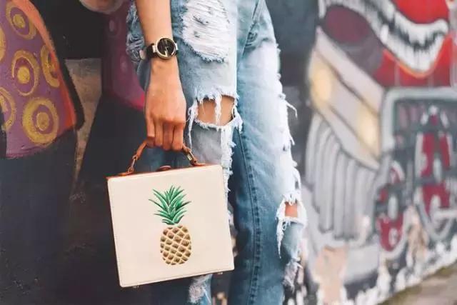 适合50岁女人的包包品牌,适合50岁妈妈的奢侈品包包