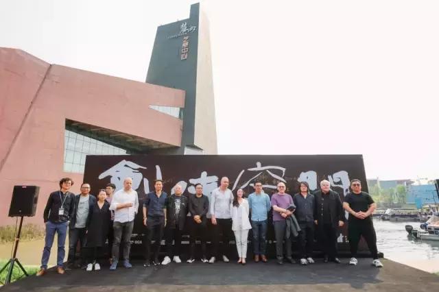 有了她才有了活下去的意义,有了她日子更有盼头