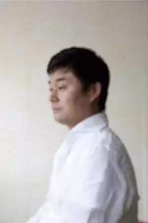 草间弥生跨界玩室内设计,你敢住进这样扎眼的房间吗?!