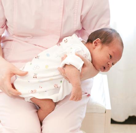 20天新生儿发烧咳嗽怎么办,新生儿咳嗽住院怎么治疗