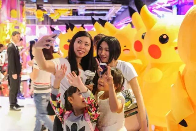 “遭受”十万伏特暴击!20只皮卡丘惊喜出没,要被萌哭了!