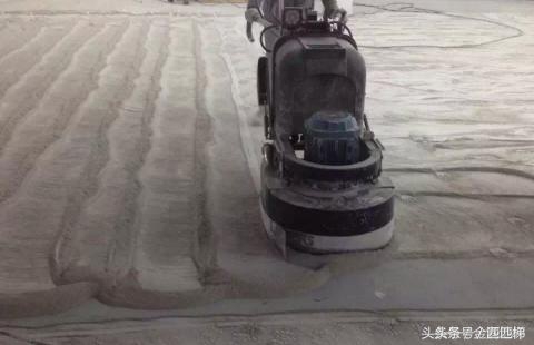 彩色篮球场是不是水泥地,硅pu篮球场和普通塑胶球场