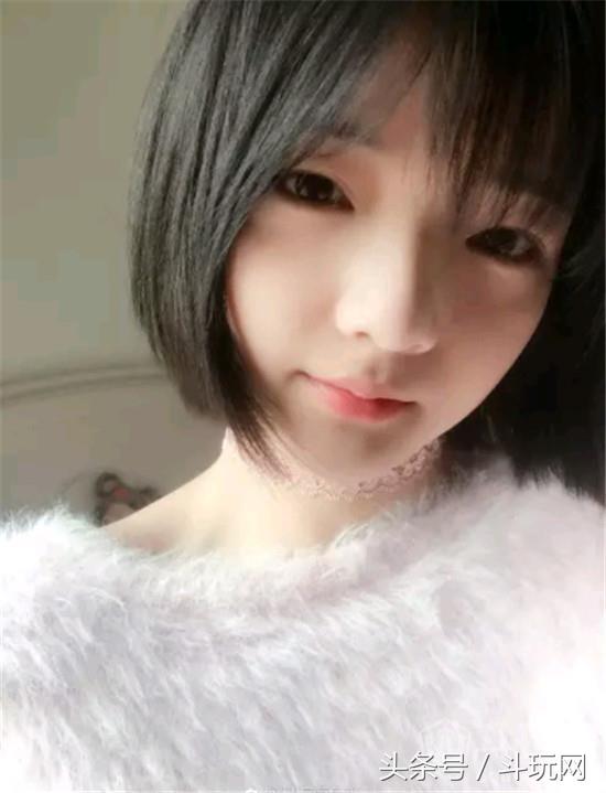 当然是选择原谅她啦!悲情男哭诉女朋友是LOL人气主播还草粉