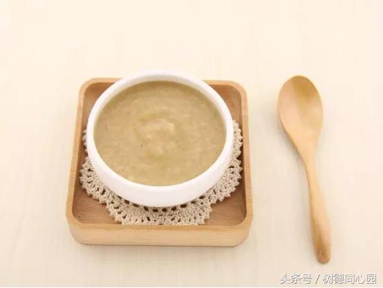 红枣梨子米糊图片,红枣梨子小米糊一岁辅食