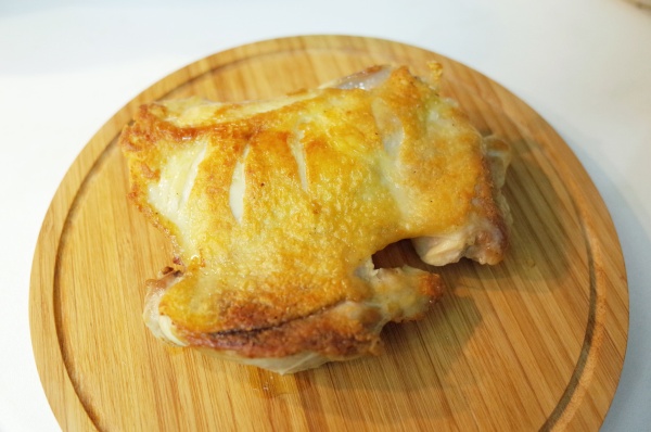 冷菜葱油脆皮鸡的制作步骤,葱油脆皮鸡装盘