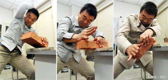 曾记否，在街头，一副沙哑的嗓子和几只猴