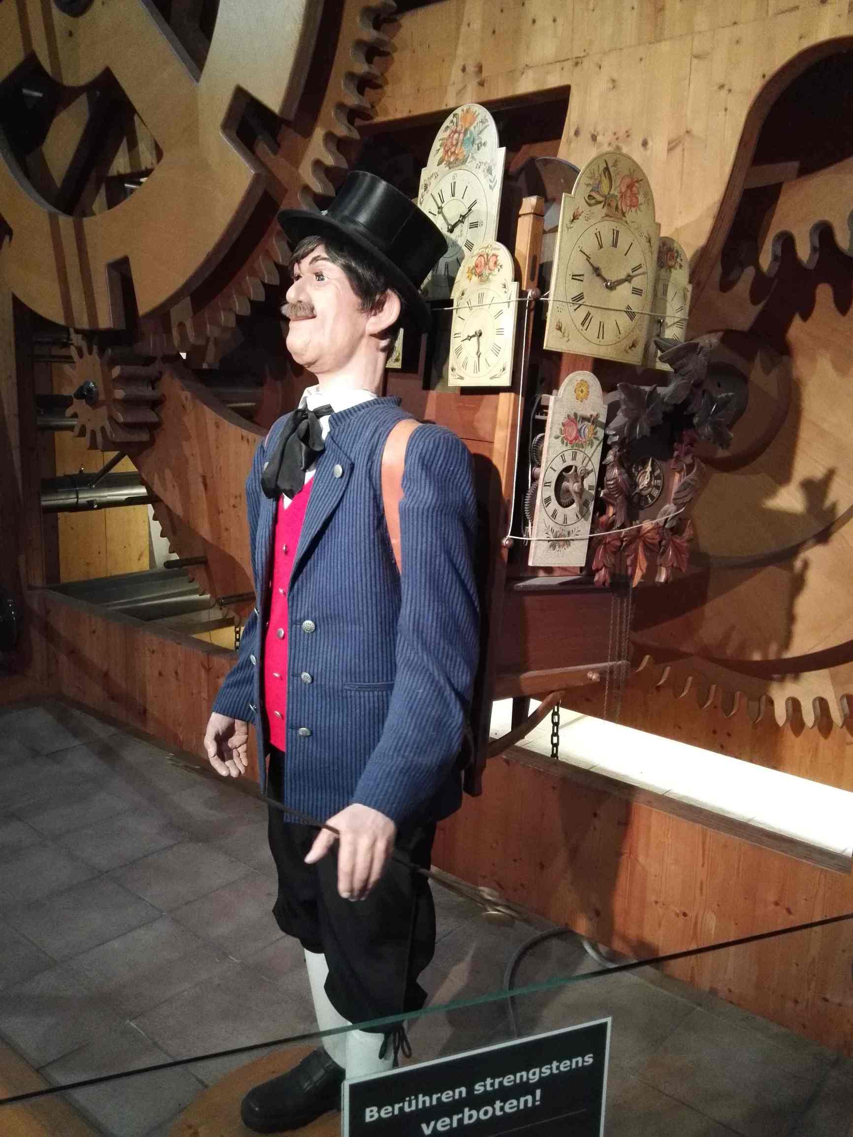 参观手表厂的感受,手表工厂参观实拍