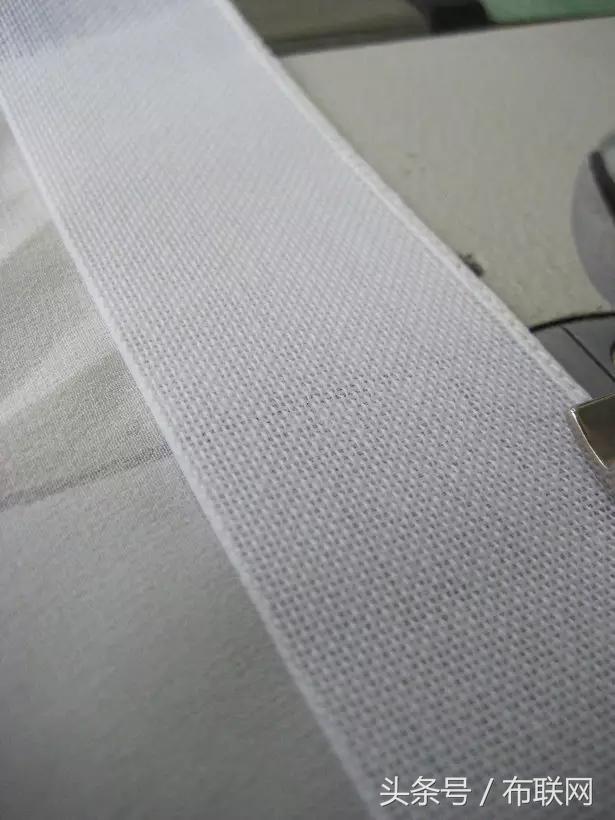 容易卷边的布料怎么做衣服,做服装卷边的技巧