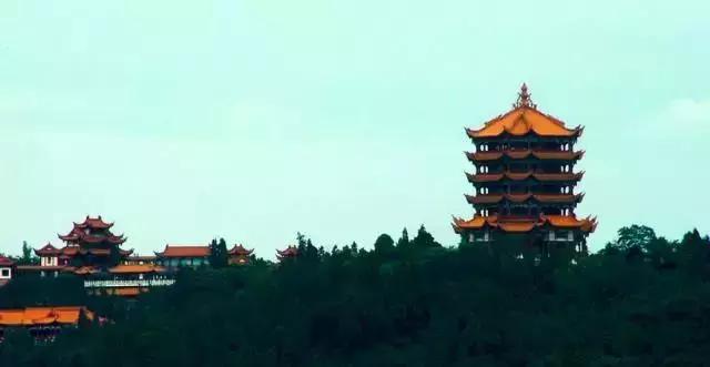 鐩樼偣鍥涘窛缁甸槼缇庨,璋堣皥缁甸槼缇庨