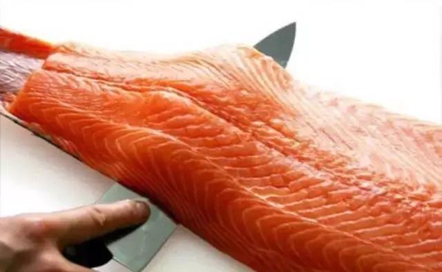 大西洋鲑鱼和挪威三文鱼的区别,我们吃的三文鱼怎么来的