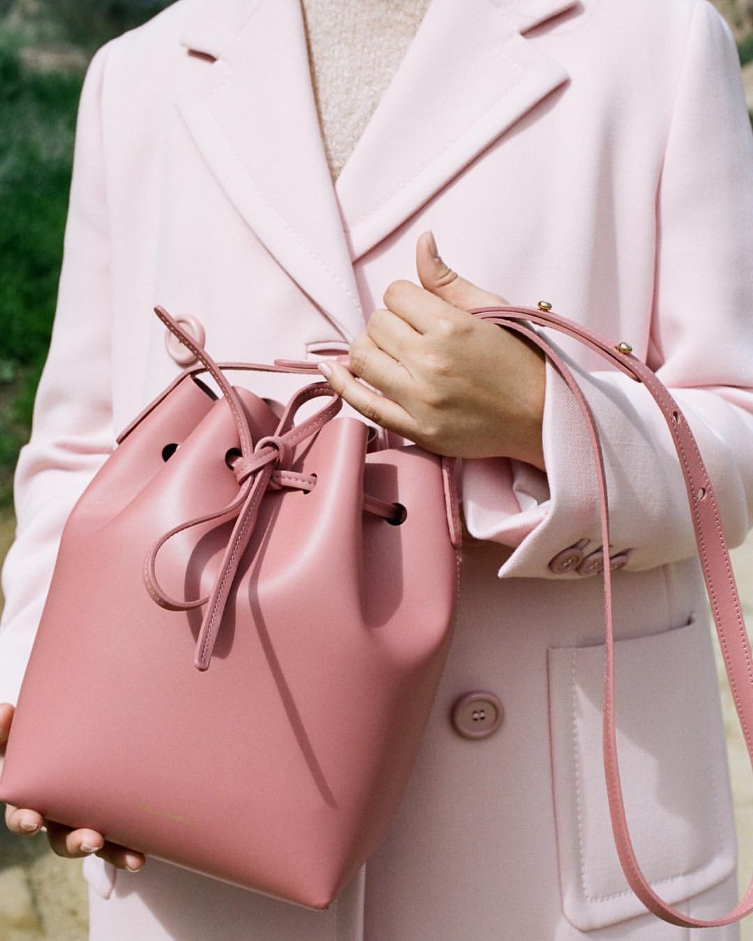 你的包烂大街了吧？三个品牌瞬间提升包品