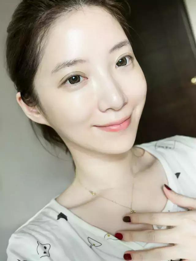 女生的化妆包,如何化妆出完美底妆