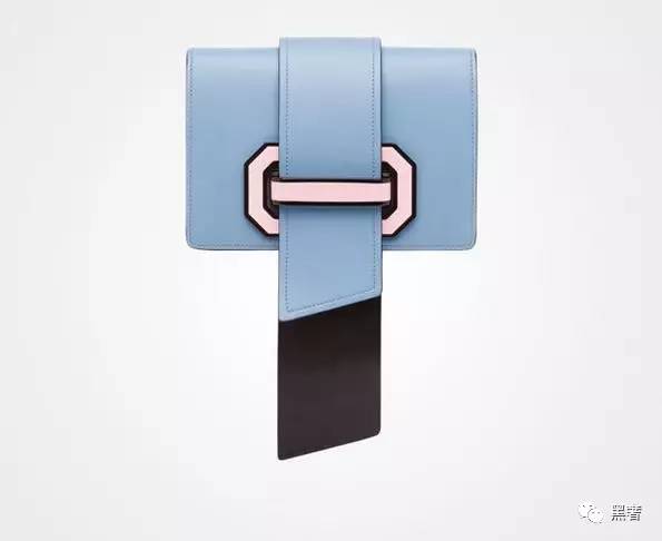 prada杀手包老款新款区别,prada杀手包supermini