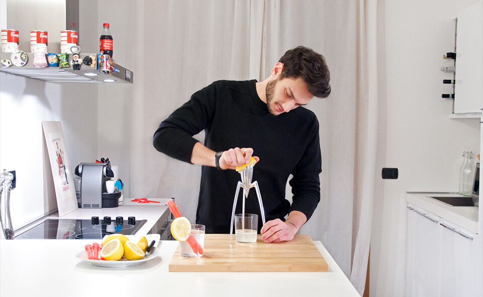 菲利普斯塔克的外星人榨汁机,菲利普斯塔克外星人榨汁机解析