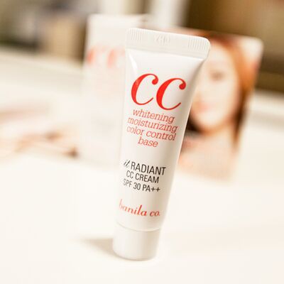 bb霜和粉底液哪个更适合油皮,bb霜和cc霜有什么区别