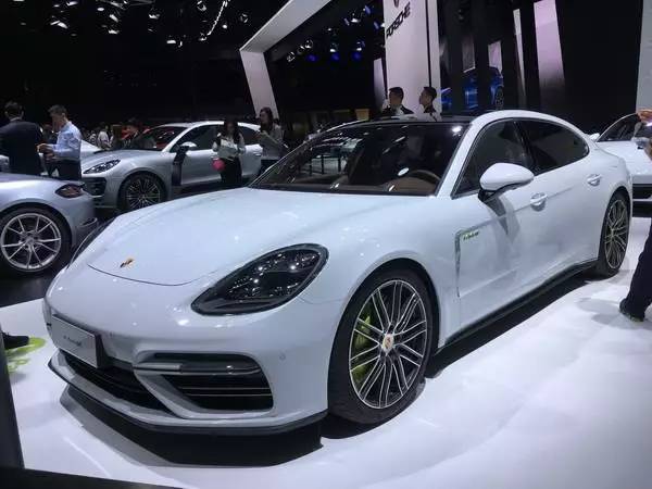 上海国际车展众多豪车,上海车展都发现哪些豪车