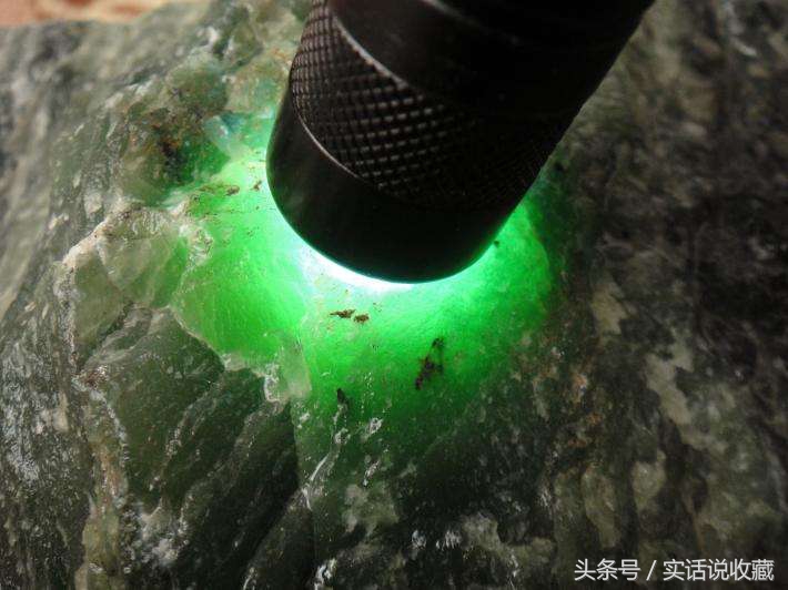 如何分辨和田碧玉和俄罗斯碧玉,和田碧玉和俄罗斯碧玉哪个好