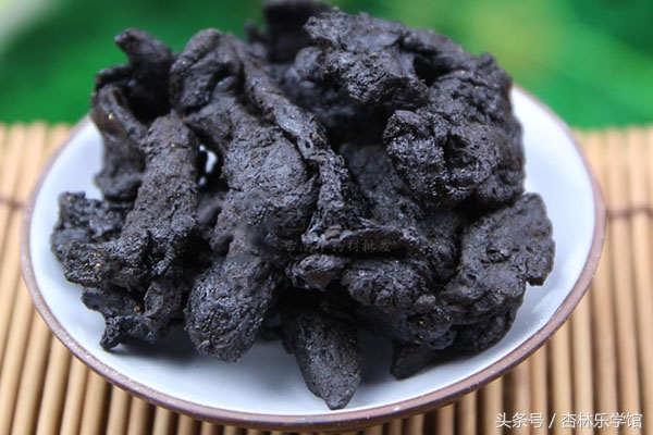 生地熟地有清热养阴的功效,血虚风燥用熟地黄还是生地黄