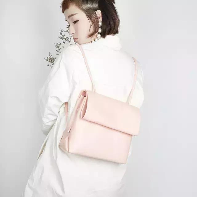 适合50岁女人的包包品牌,适合50岁妈妈的奢侈品包包