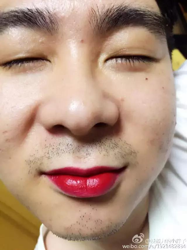 这是一篇有毒且辣眼睛的话题，千万别点开！