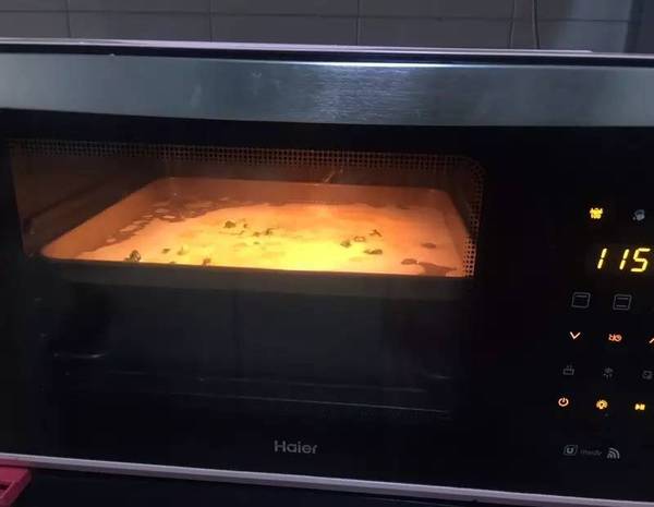 正宗广东肠粉做法和配料视频教程,广东两块钱一份的肠粉怎么做的