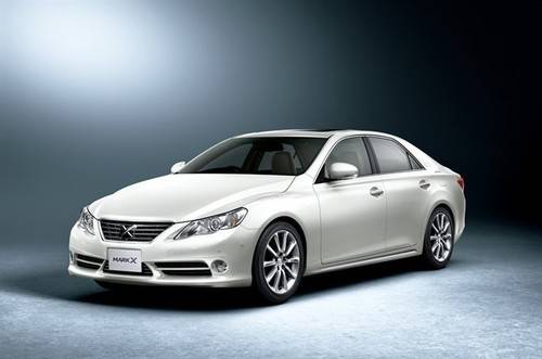 2012丰田锐志跟小锐志有什么区别,丰田07款锐志和10款锐志前脸不同