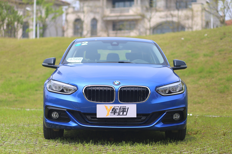 全新bmwx1实车,全新bmw1系两厢