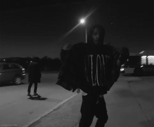 跟着这两人学穿搭，刷街名单肯定有你