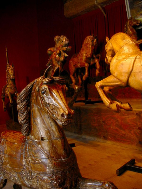 七十迈旅行的视频,七十迈海外自驾