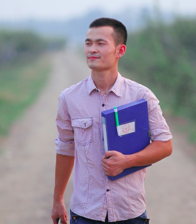 他辞去500强企业的工作,毅然决然开荒种梨,最后怎么样了