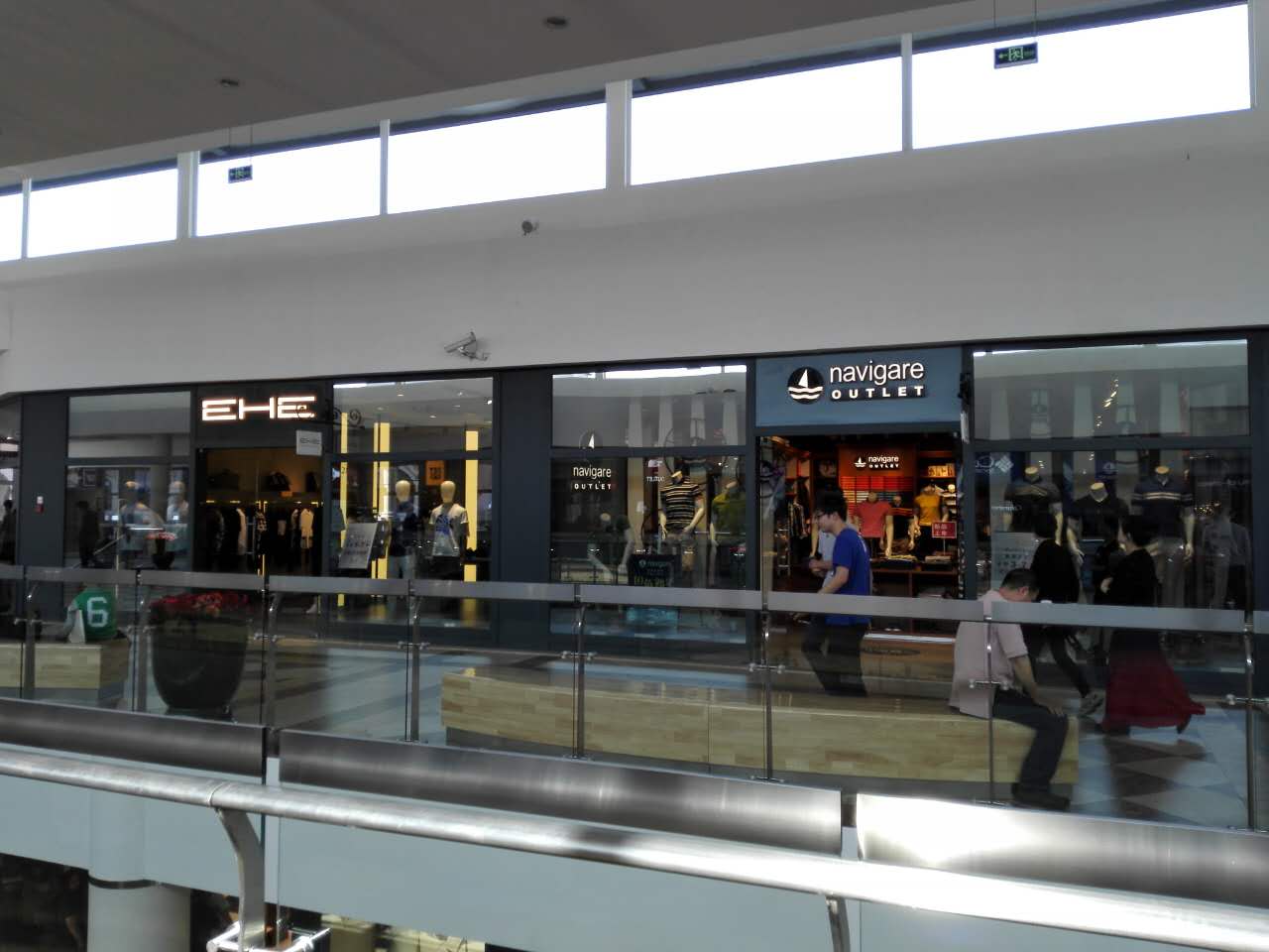 你还在找人名品代购?out了,隐藏在浦东乡村中的购物天堂