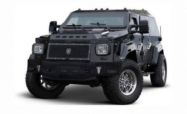 900万越野怪物车标是个Z,架机枪敢上战场,车里居然有个酒吧