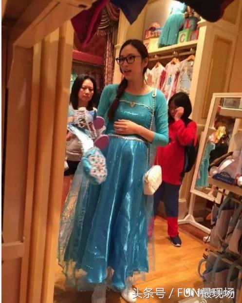 吴佩慈回应怀四胎了吗,怀第三胎被丈夫抛弃