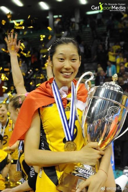 事不过三朱婷夺海外首冠！接班刘翔李娜征服世界一句话感动国人