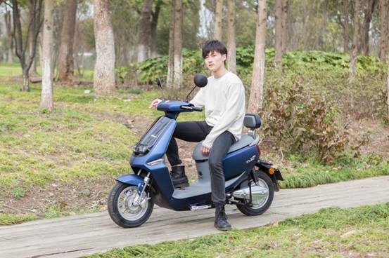 雅迪冠能版真的能跑得远吗,雅迪72伏45安跑得多远