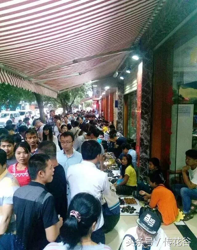 腾冲琥珀夜市淘宝