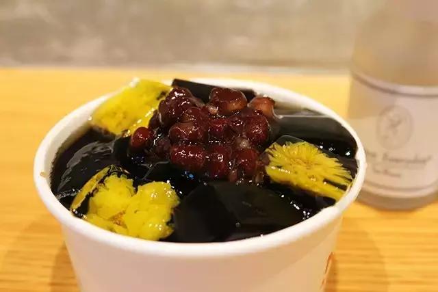 “遭受”十万伏特暴击!20只皮卡丘惊喜出没,要被萌哭了!