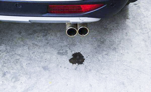 汽车排气管:排气的时候怎么还排出水来了