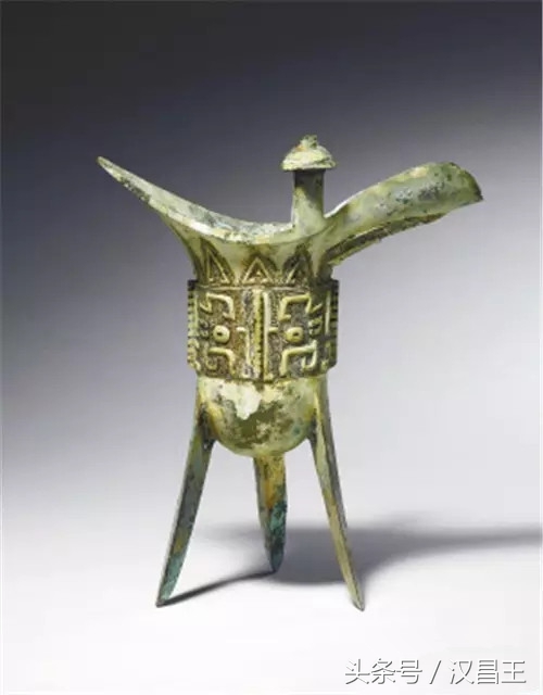 青铜器上的假锈如何鉴别,碱水能鉴别青铜器的锈的真假吗