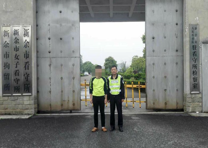 无证驾驶逃逸找人顶包什么罪,无证驾驶开车找人顶包什么罪