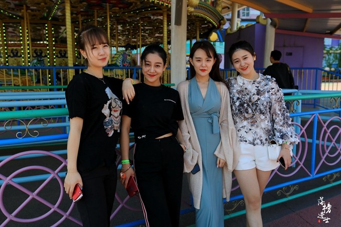 泉城欧乐堡动物王国夏天怎么去,泉城欧乐堡梦幻世界星空过山车