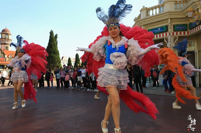 泉城欧乐堡动物王国夏天怎么去,泉城欧乐堡梦幻世界星空过山车