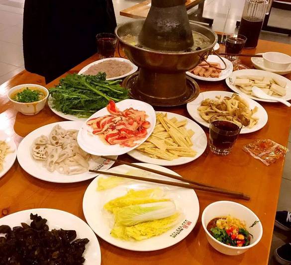 看完京东、网易、快播的福利，我一定是进了一个假的互联网公司