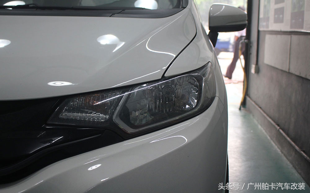 飞度gk5更换大灯灯泡教程,三代飞度gk5改装后视镜