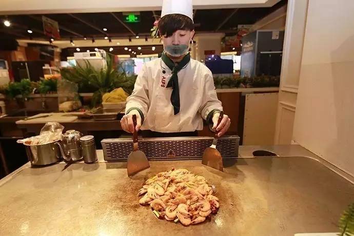 长春最实惠的牛排披萨自助餐厅，竟然可以免费吃？