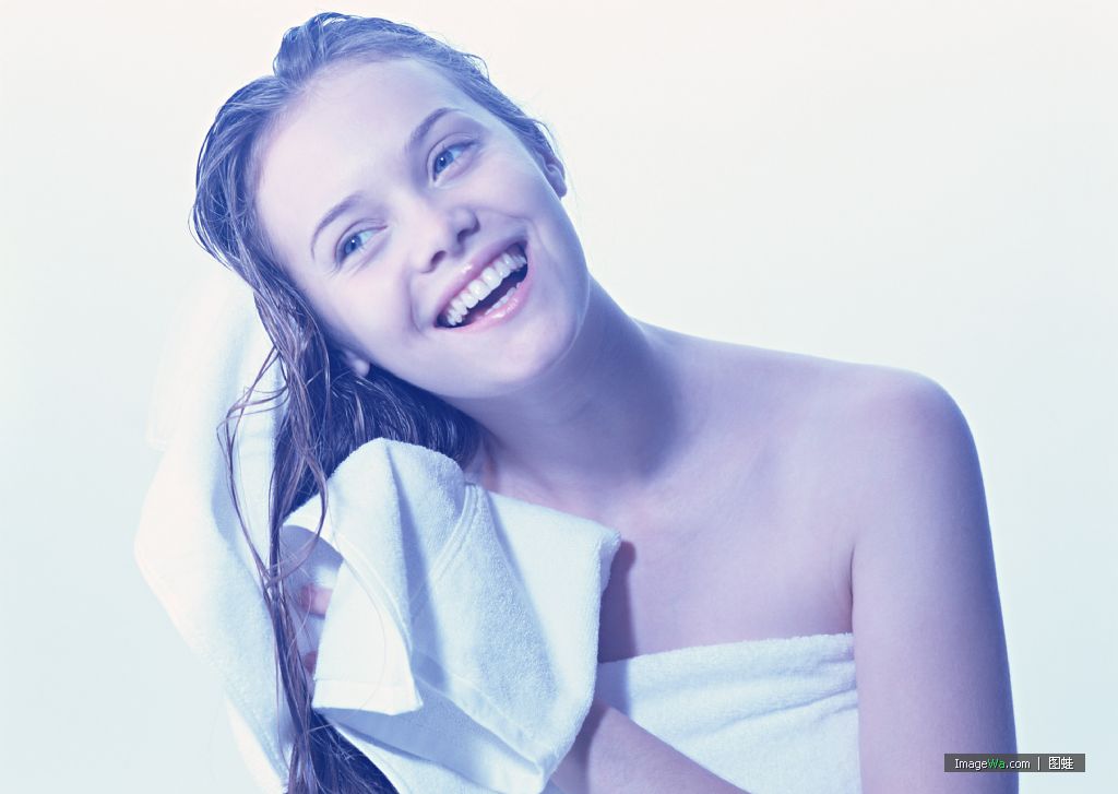 大头皮屑怎么快速去除才能根治,头皮屑抠了才有头屑吗