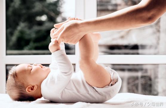 婴儿不爱动怎么训练,小婴儿不爱动有问题吗
