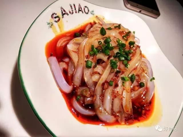 火遍全国的网红”撒椒“来郑州了，味道怎么样？先替你尝尝……